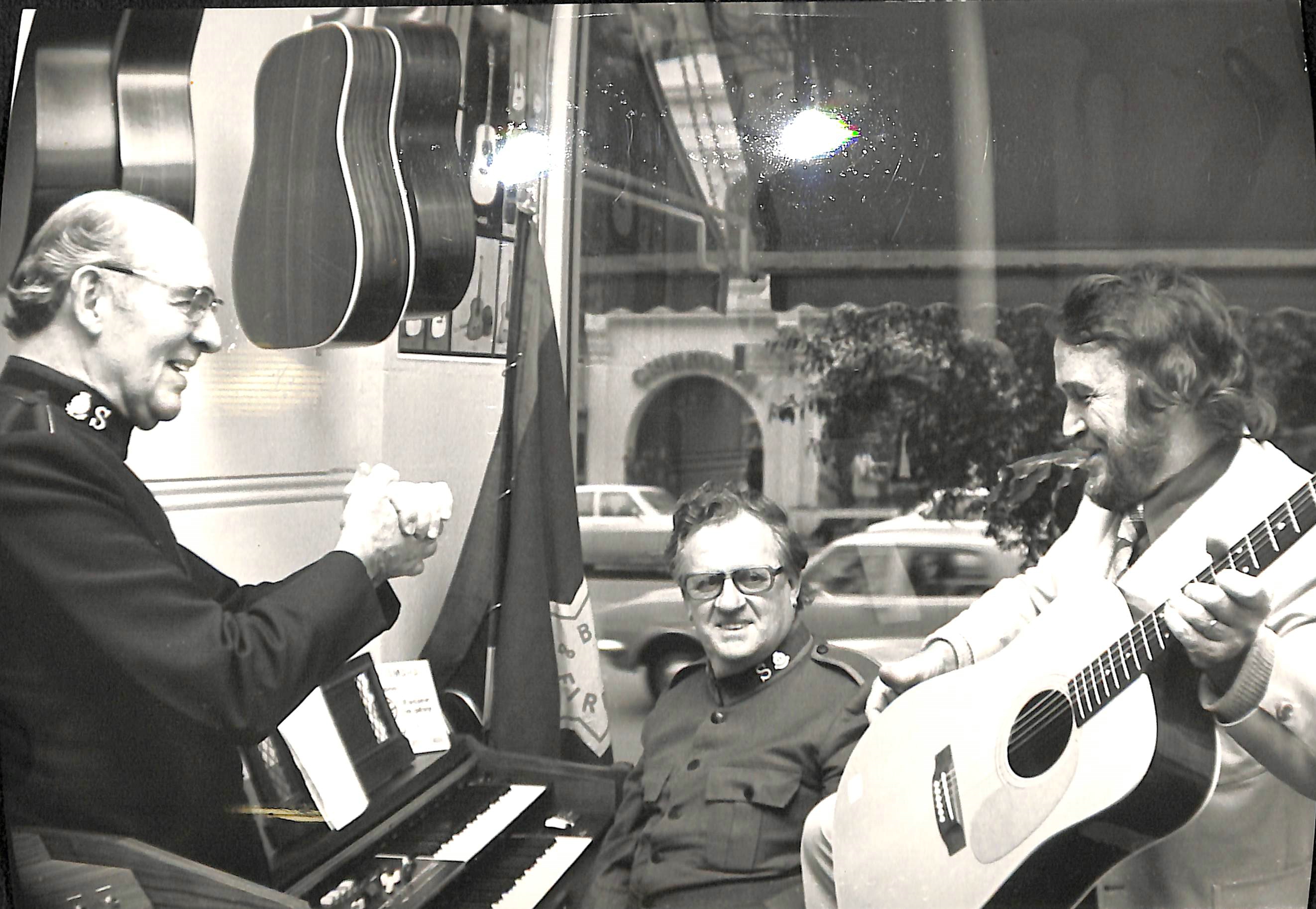 Photo of Johnny Ashcroft, Commissioner Warren, Major Jim Macintyre