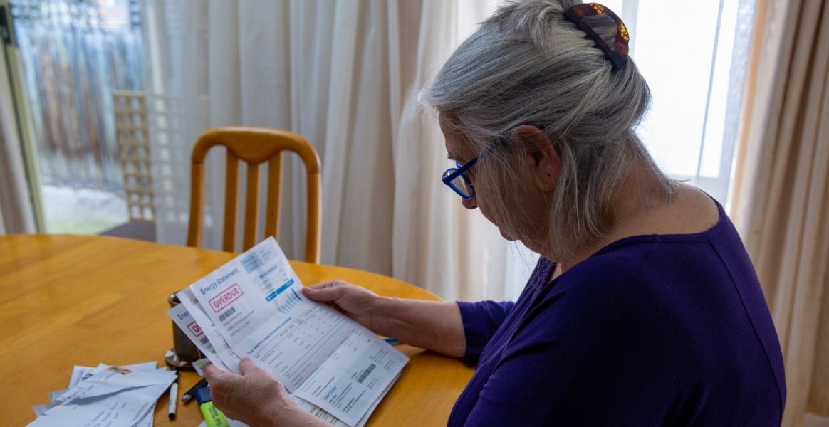 Inflation is putting thousands of Aussies under immense financial hardship, making it impossible for many to make ends meet.